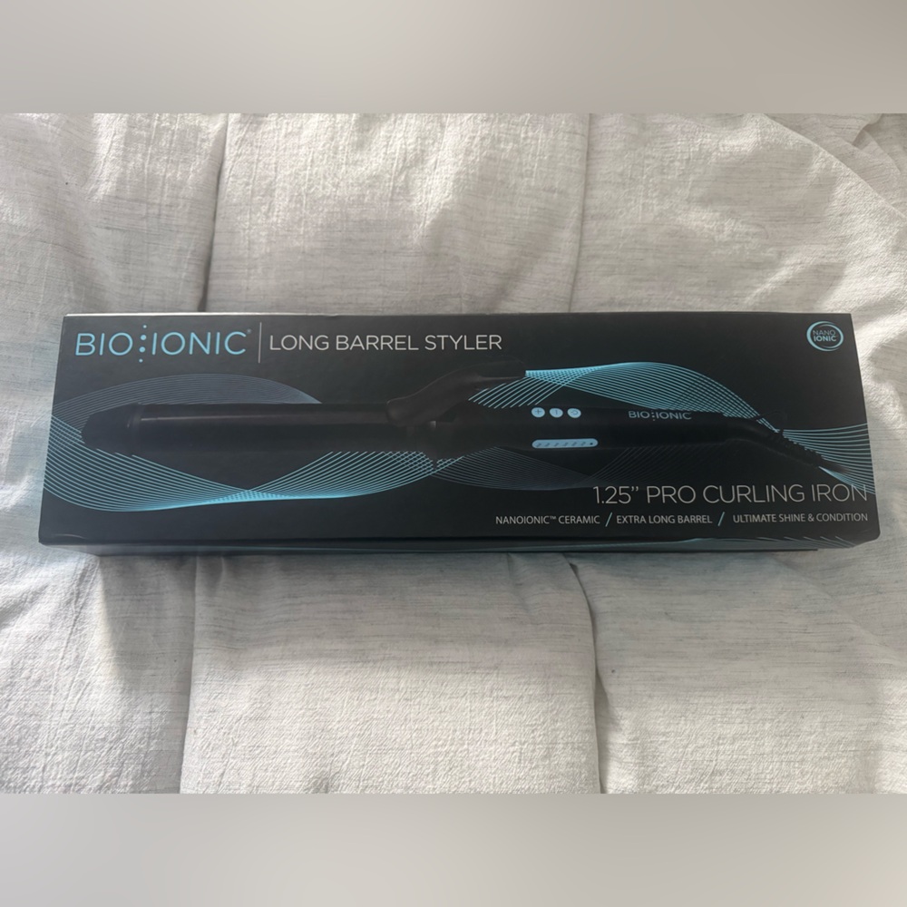 Bio Ionic Long Barrel 1.25” Curling Iron